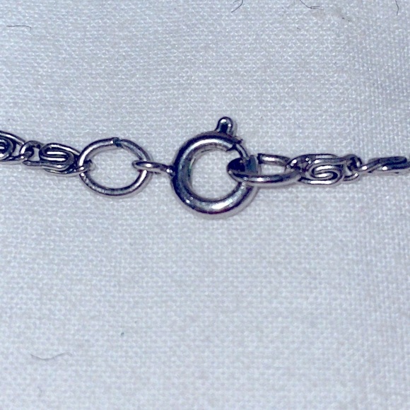 Vintage Avon silver tone clear round rhinestone pearl grape cluster necklace - Picture 3 of 4